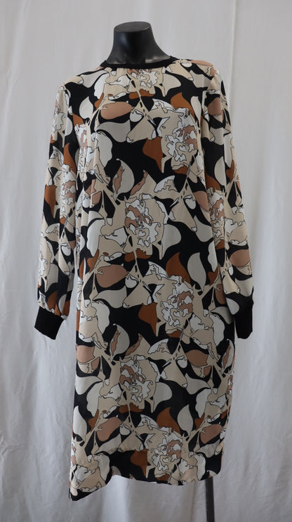 juliette hogan Midi Dress 12