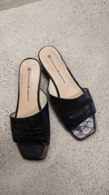 CHAOS & HARMONY Heels 41