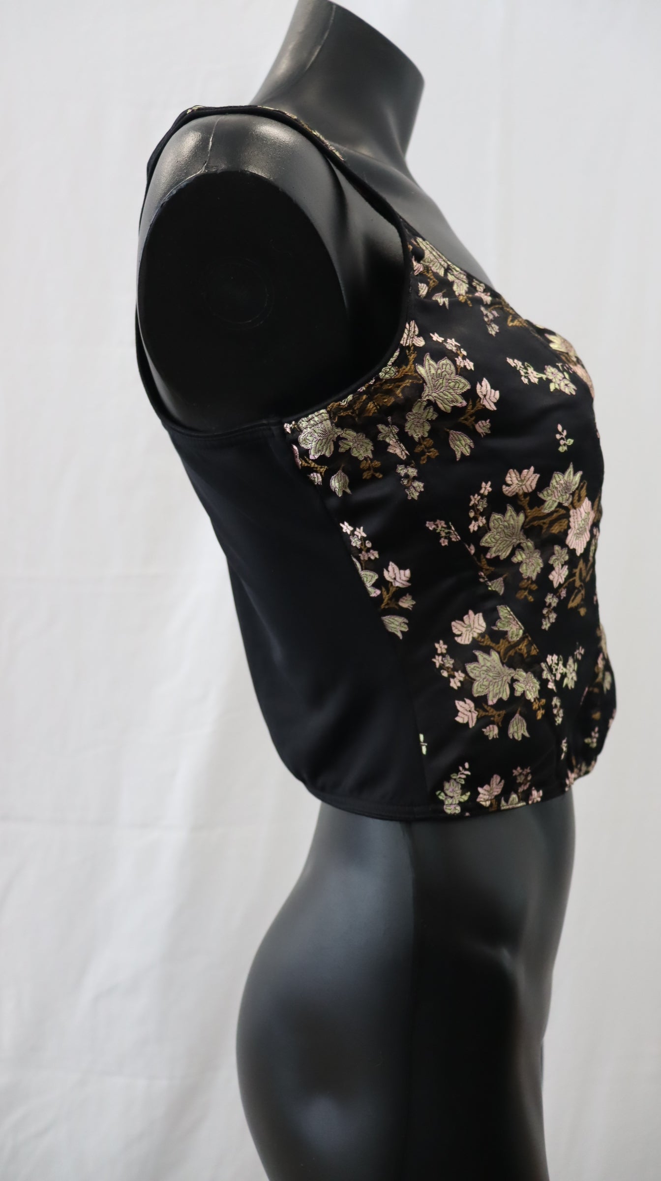 muse the label Top L