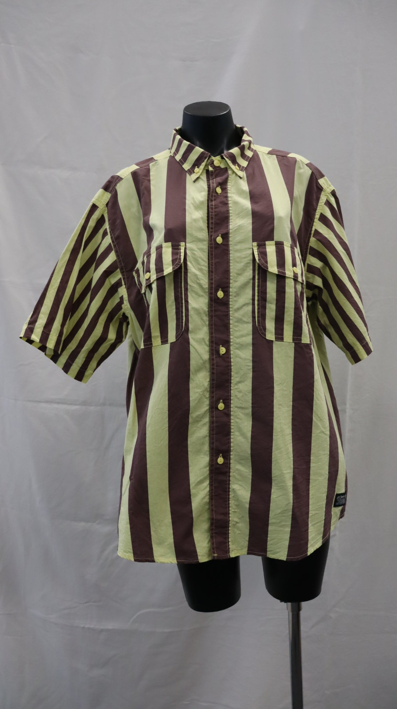 Levi Strauss & CO Button Up M