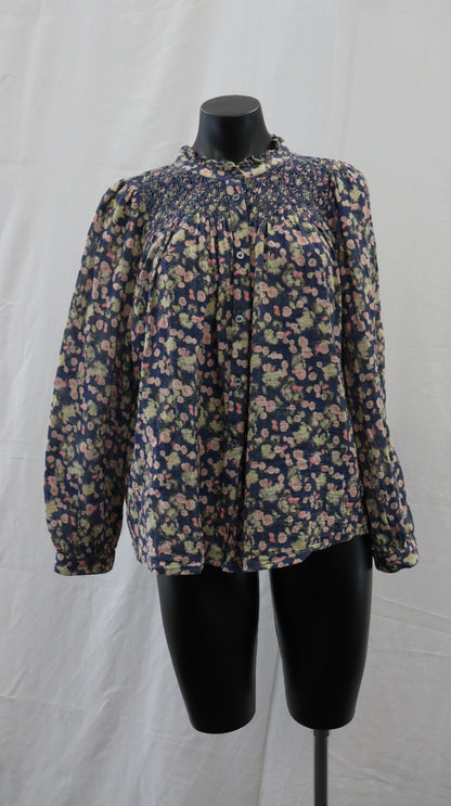 Indi & Cold Button Up M