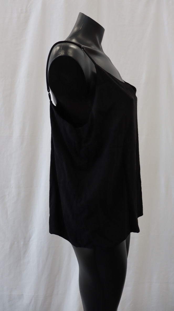 M A X singlet 16