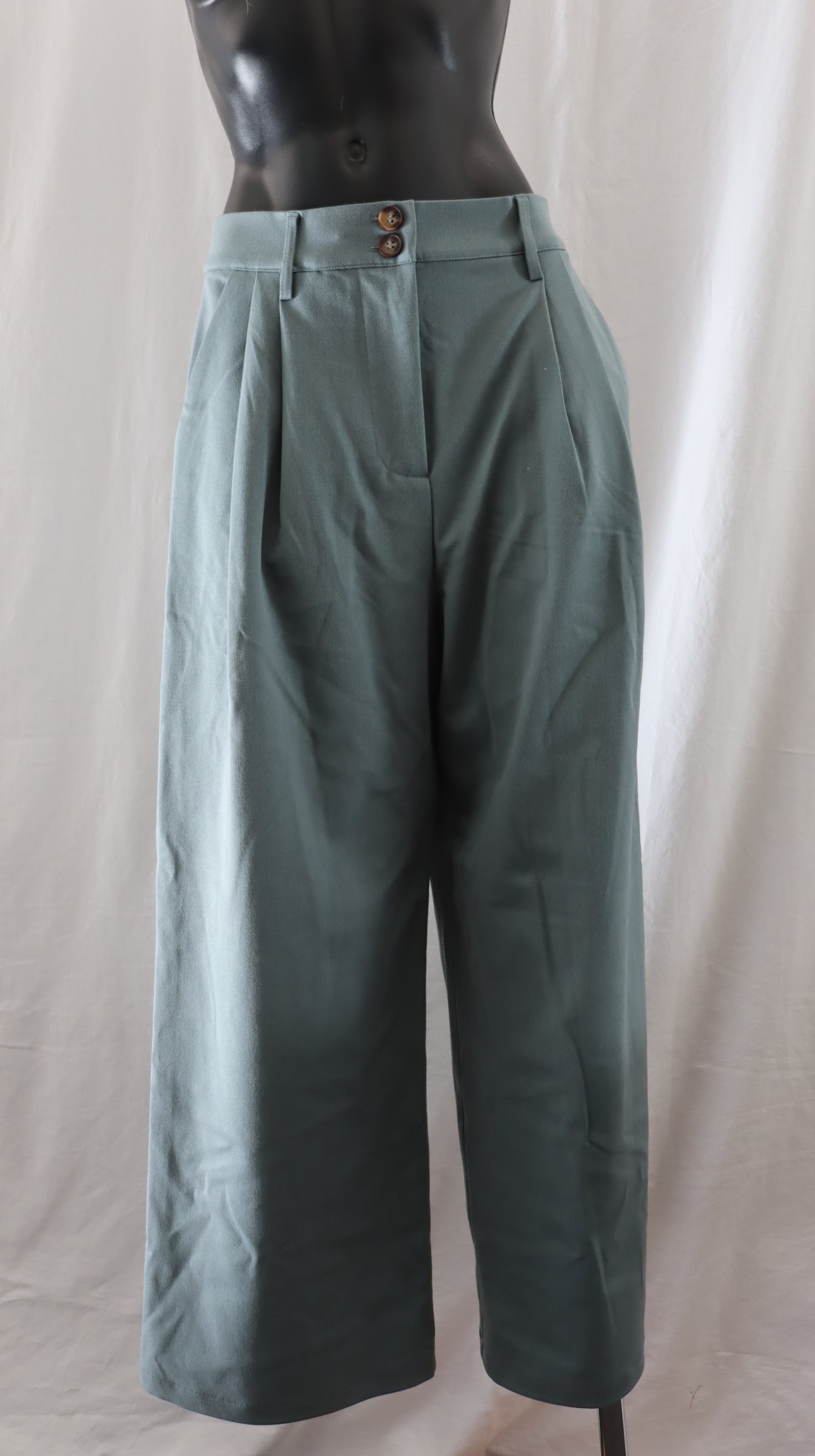 M A X Pants 8
