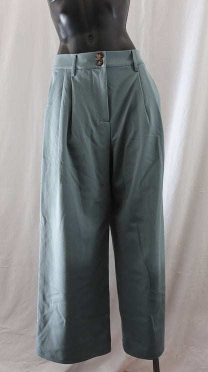 M A X Pants 8