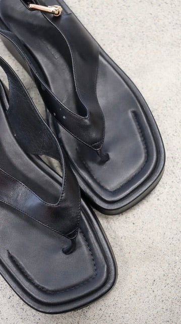 Bronwyn Sandals 39