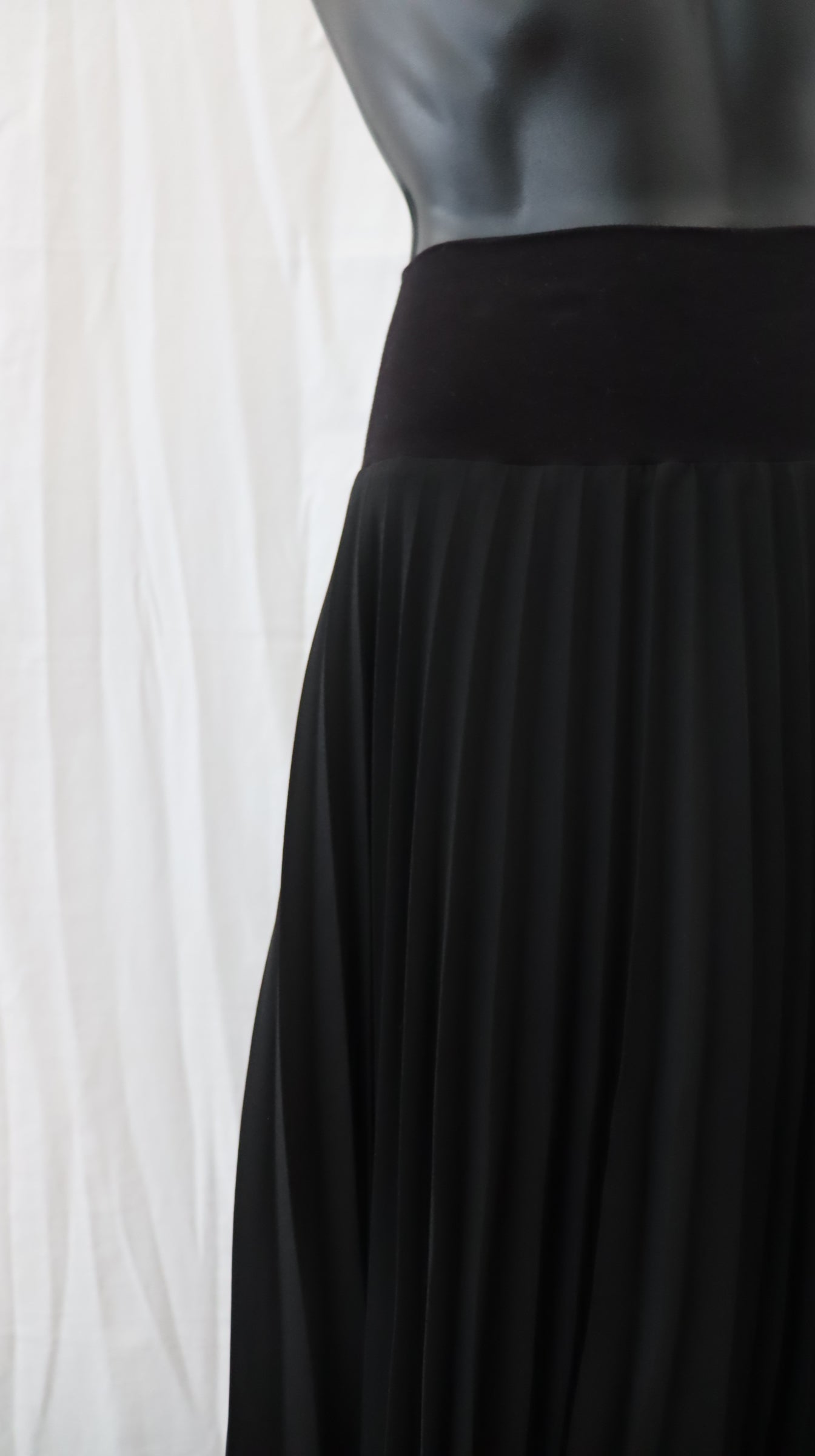 Sills Midi Skirt 16