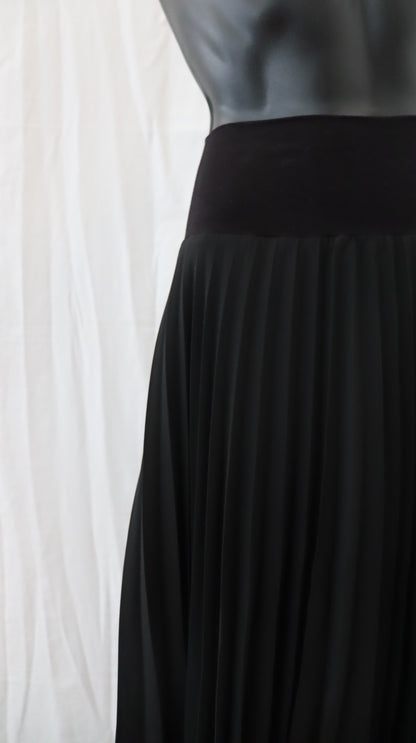 Sills Midi Skirt 16