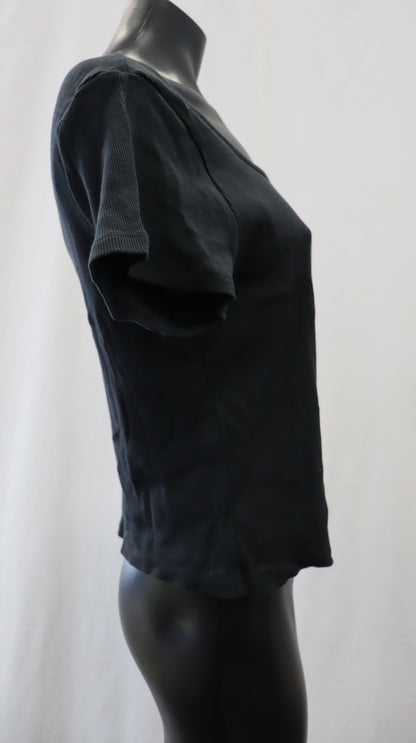 Levi Strauss & CO Tee L