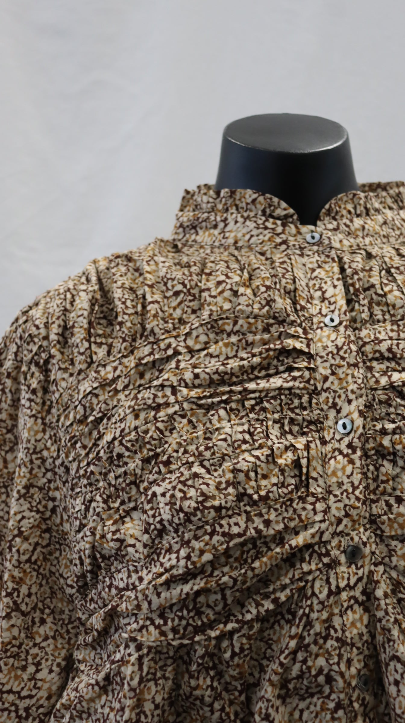 remain Button Up 10