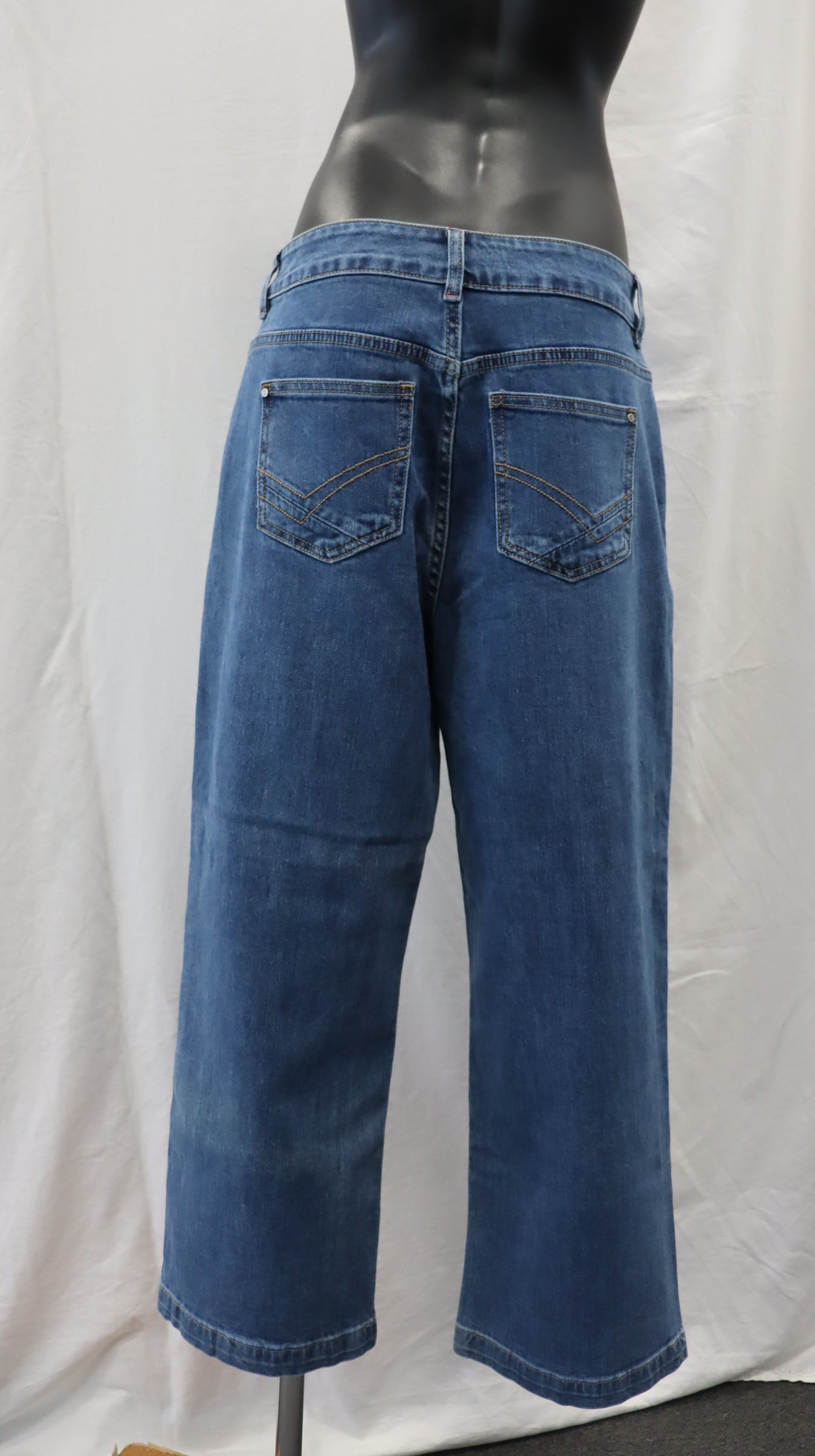 elm Jeans 10