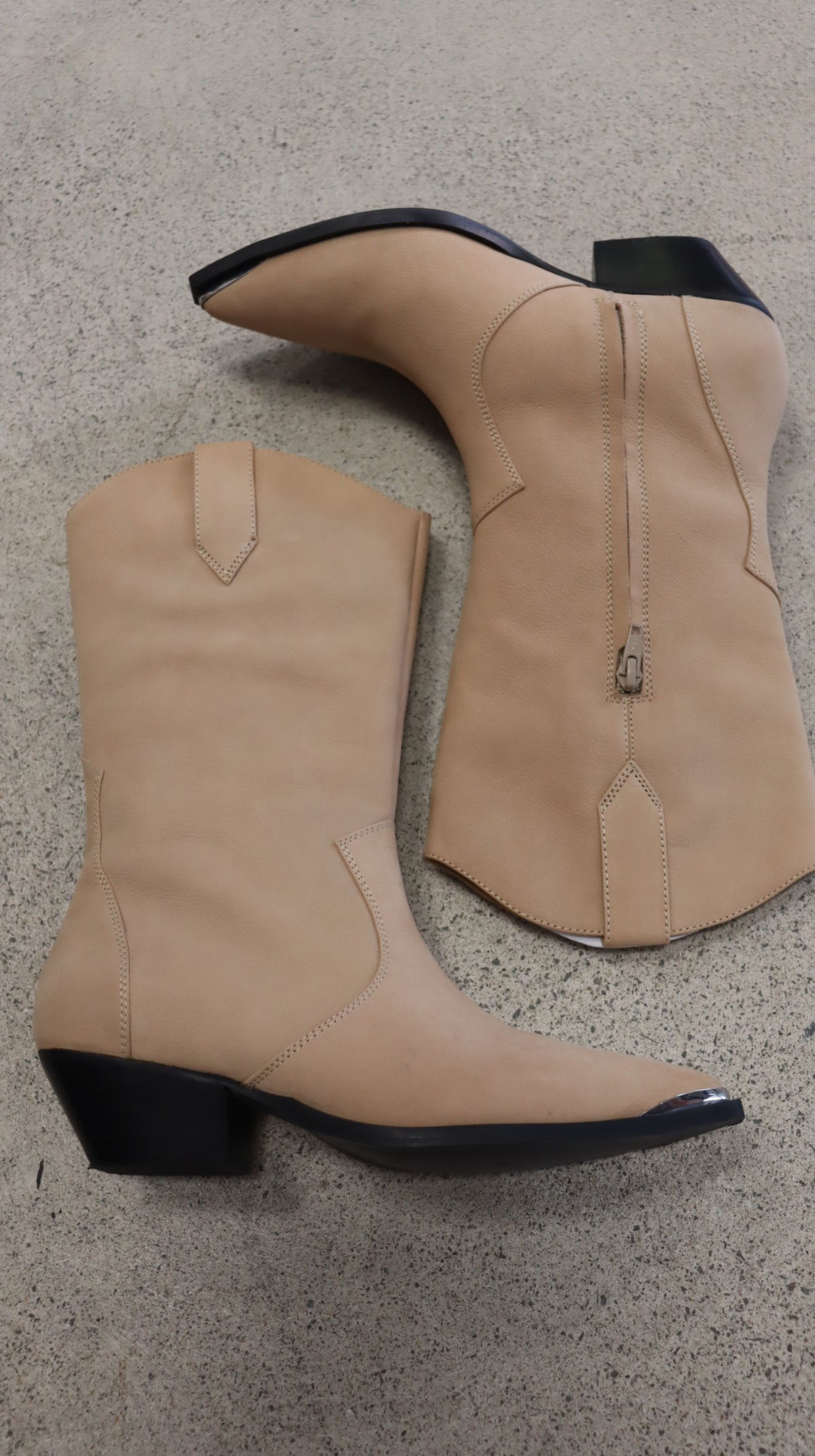 WITCHERY Boots 38
