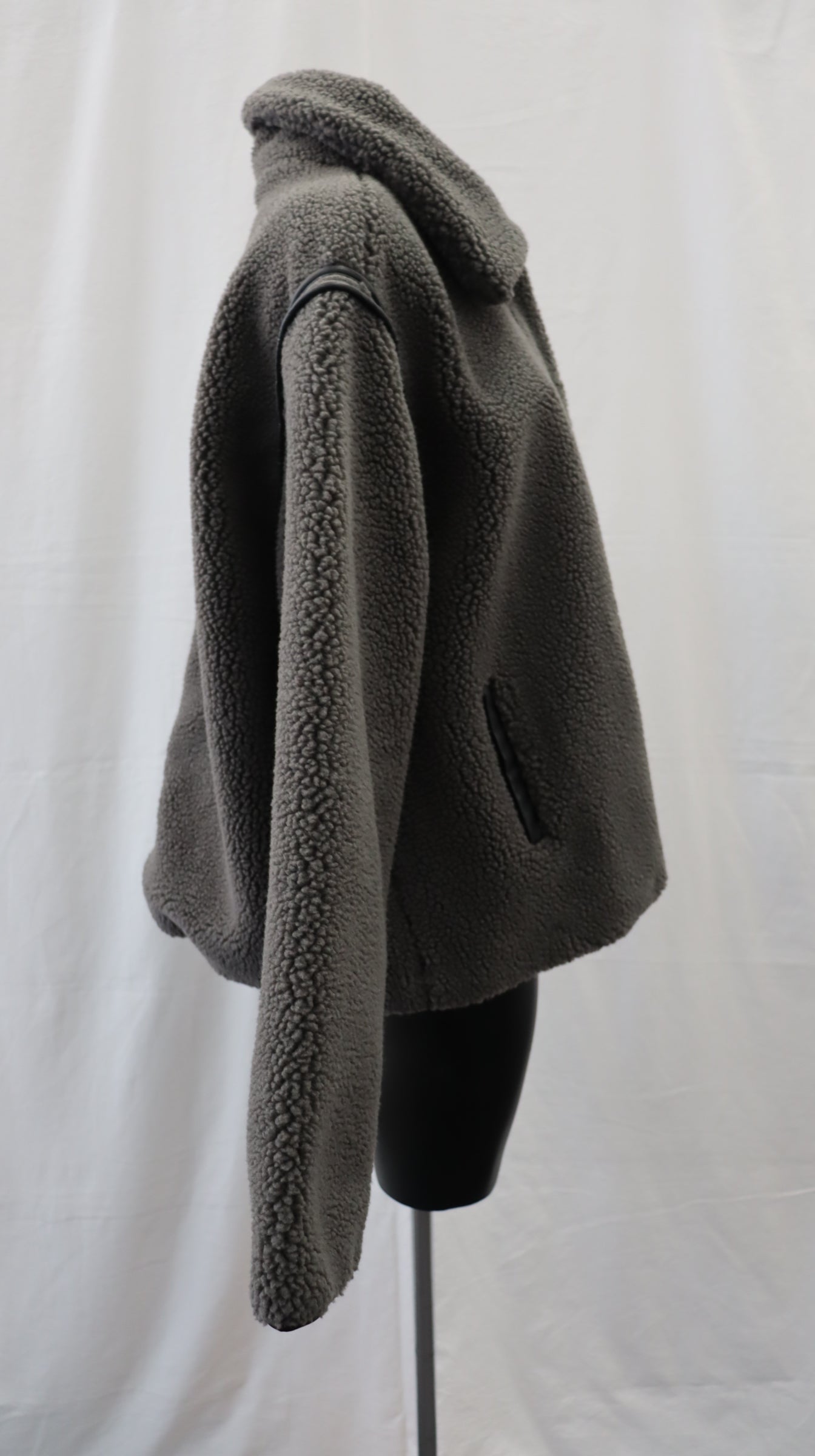 moochi Jacket L