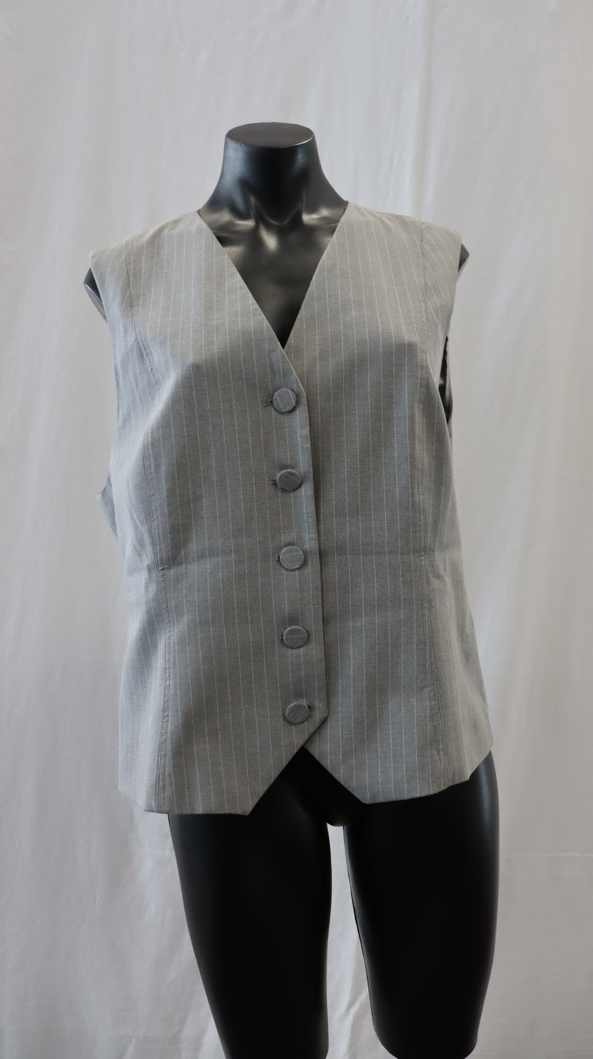 remain Vest 14