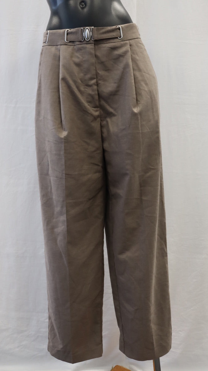 M A X Pants 8