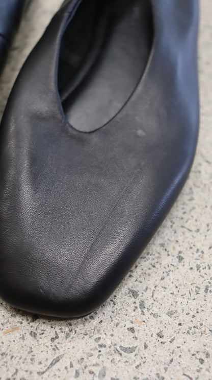 ASSEMBLY LABEL Flats 37