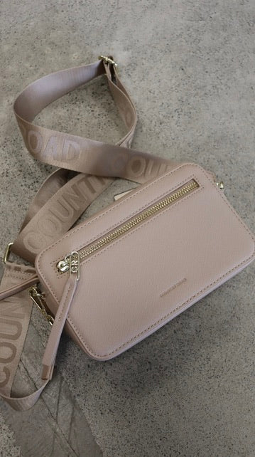 COUNTRY ROAD handbag N/A
