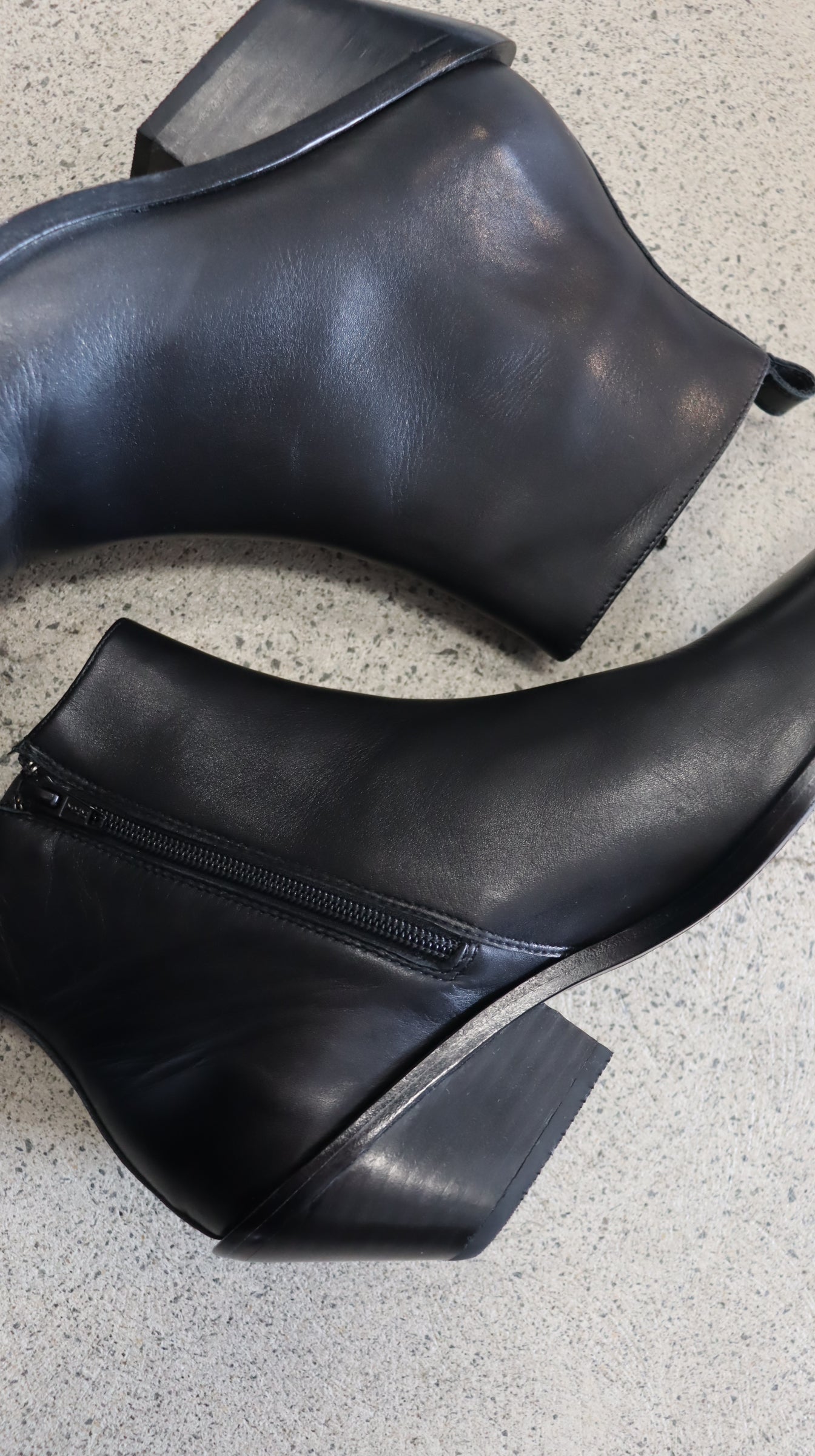 LA TRIBE Boots 41