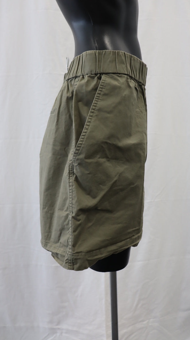 Calvin Klein Shorts L