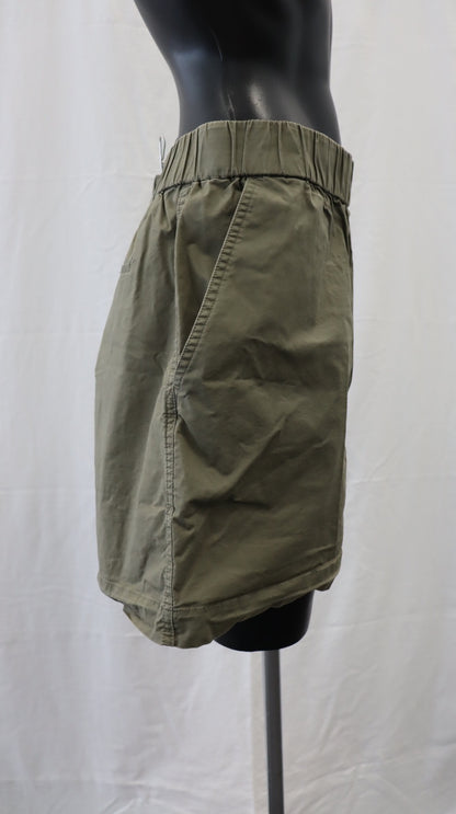 Calvin Klein Shorts L