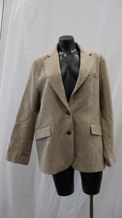 M A X Blazer 16