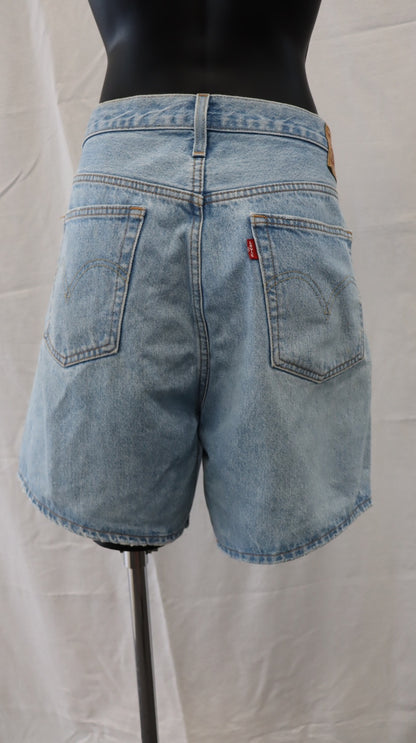 Levi Strauss & CO Shorts L