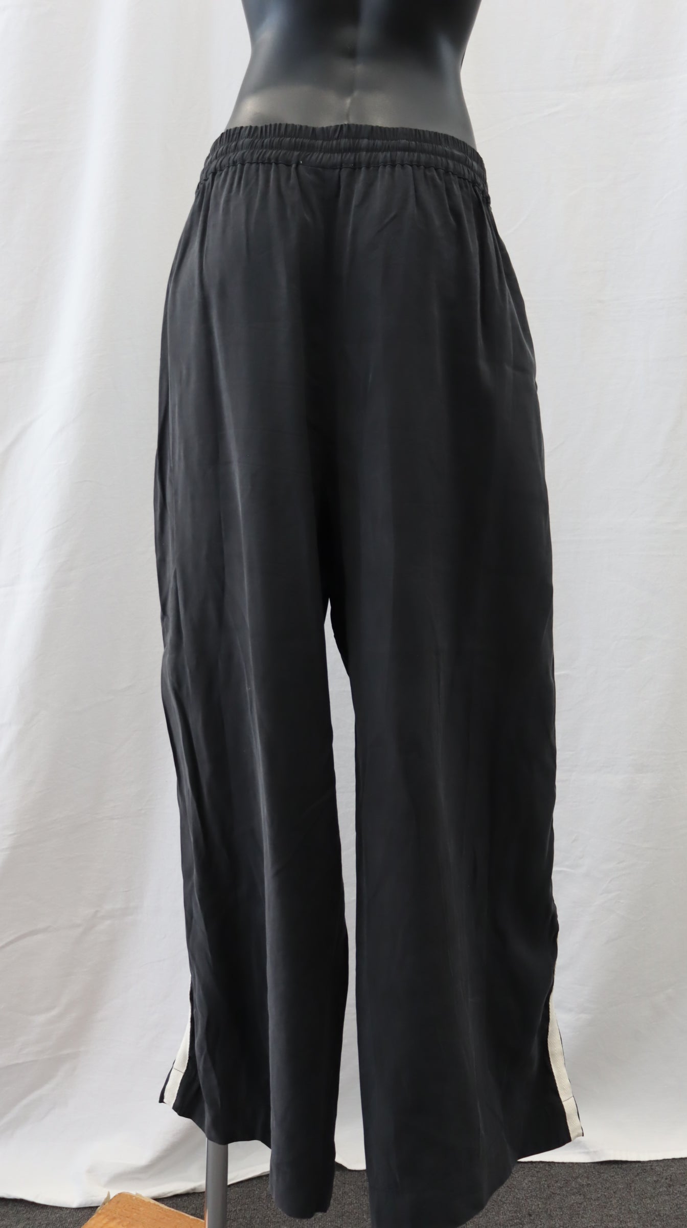 stories be told Pants 16