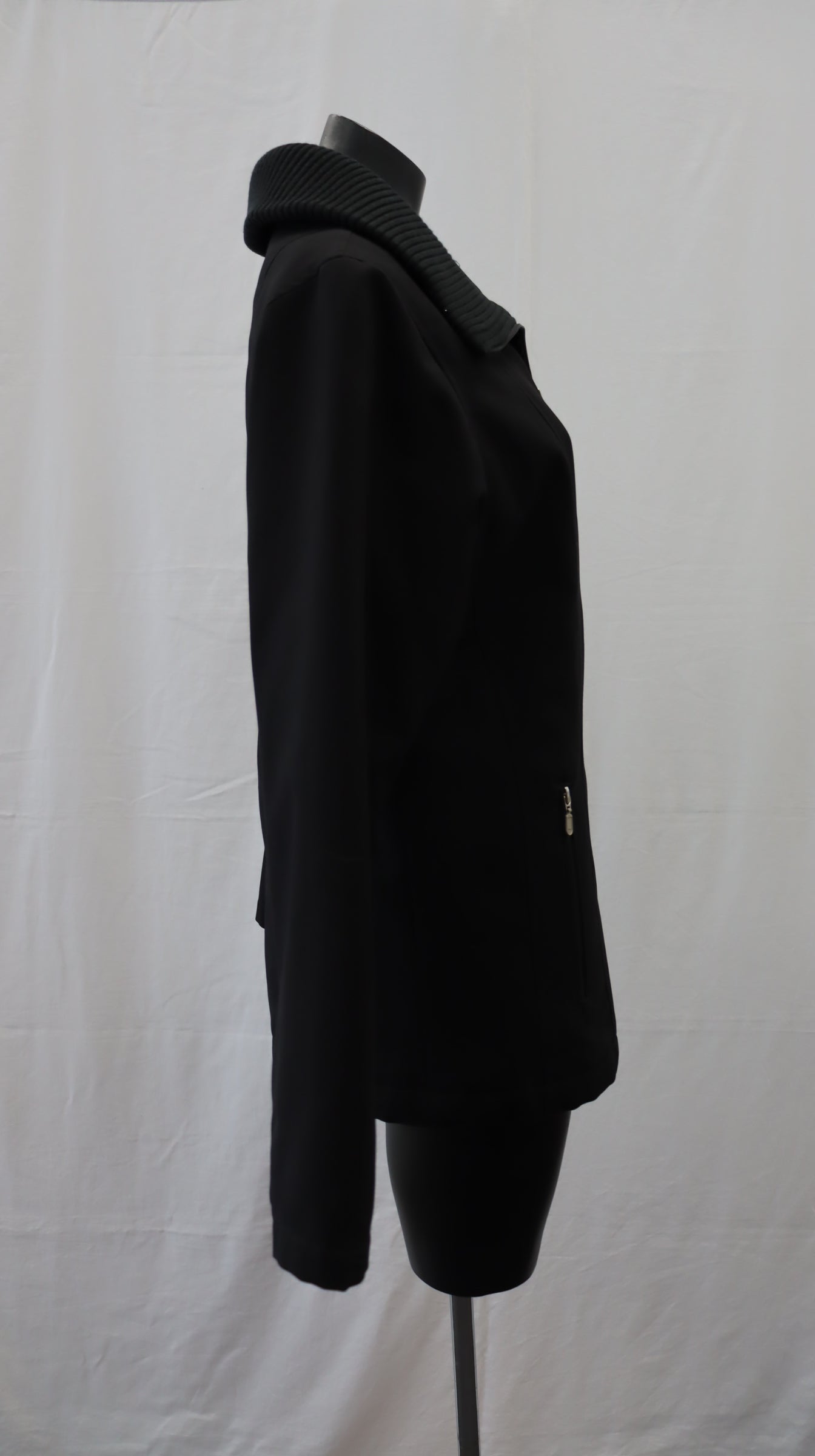 IS Jacket S