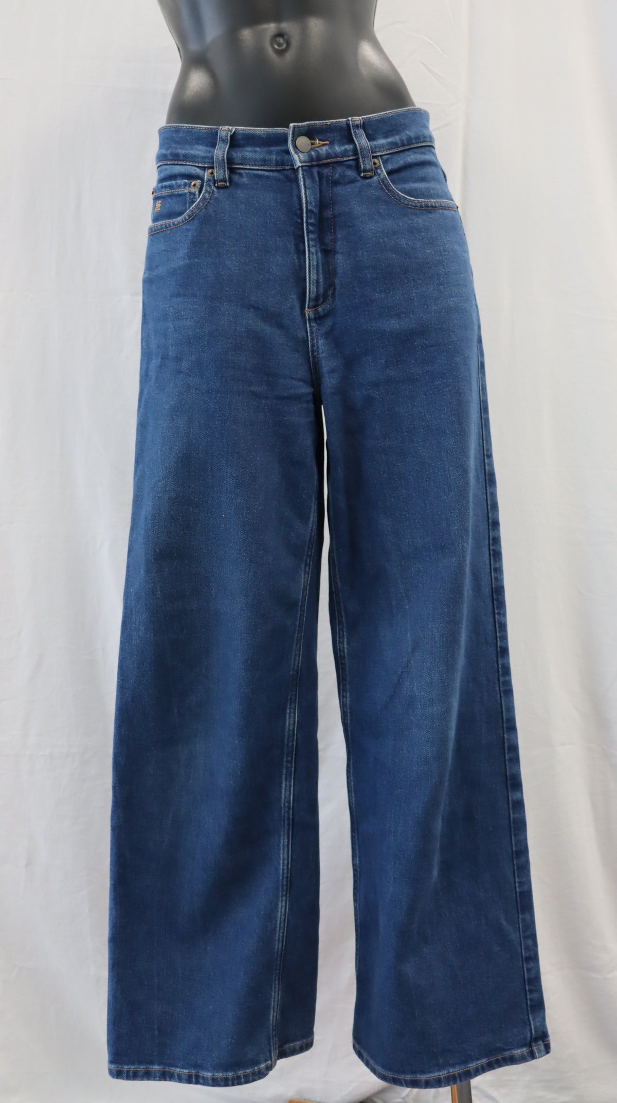 M A X Jeans 10