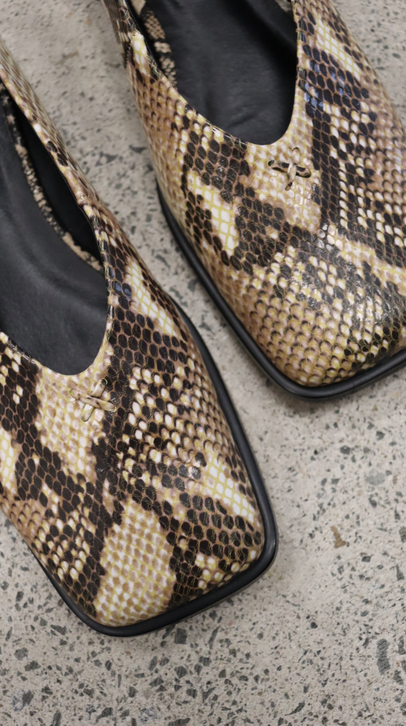 ALIAS MAE Flats 39