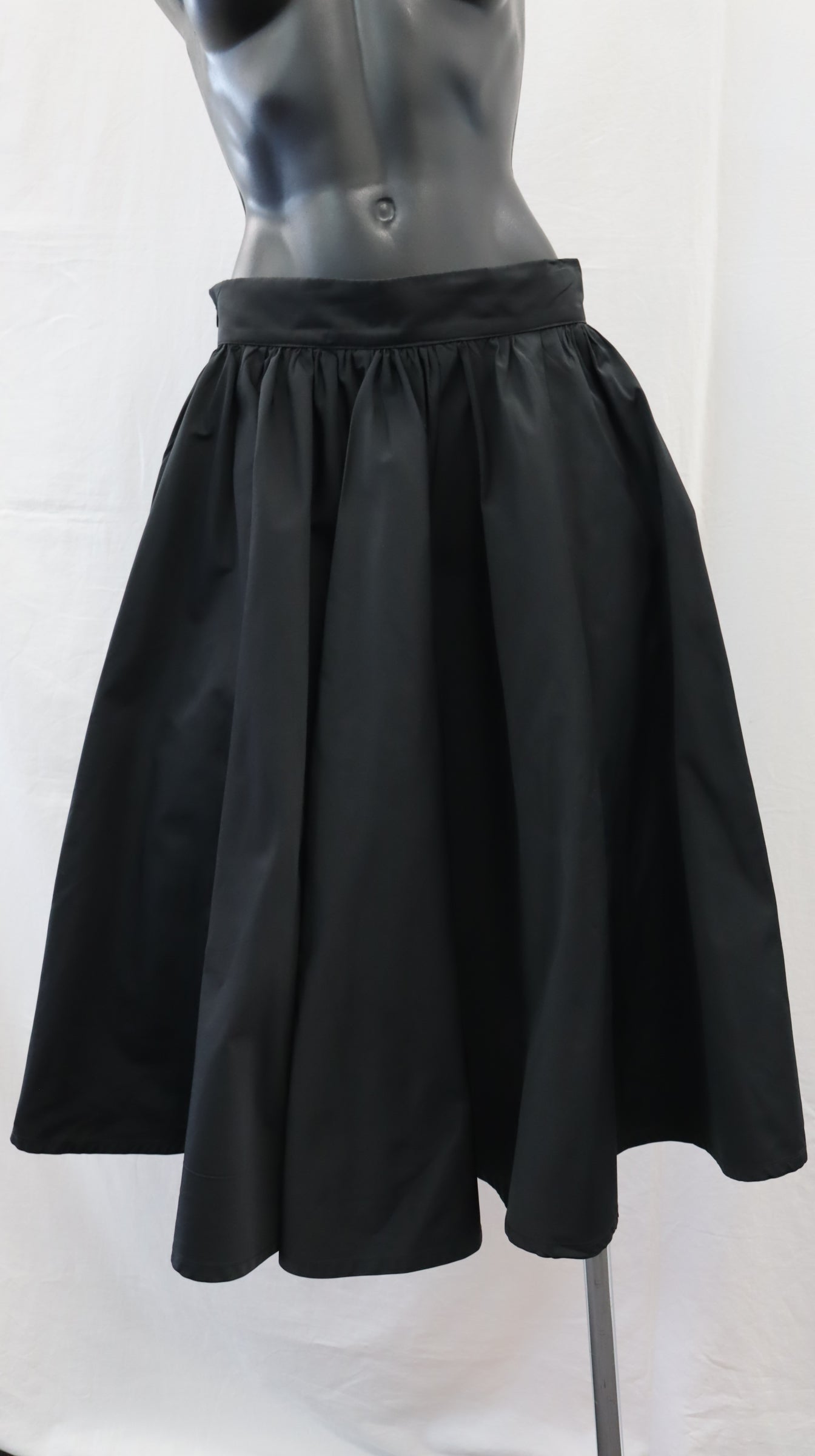 Benjamin Alexander Midi Skirt 12