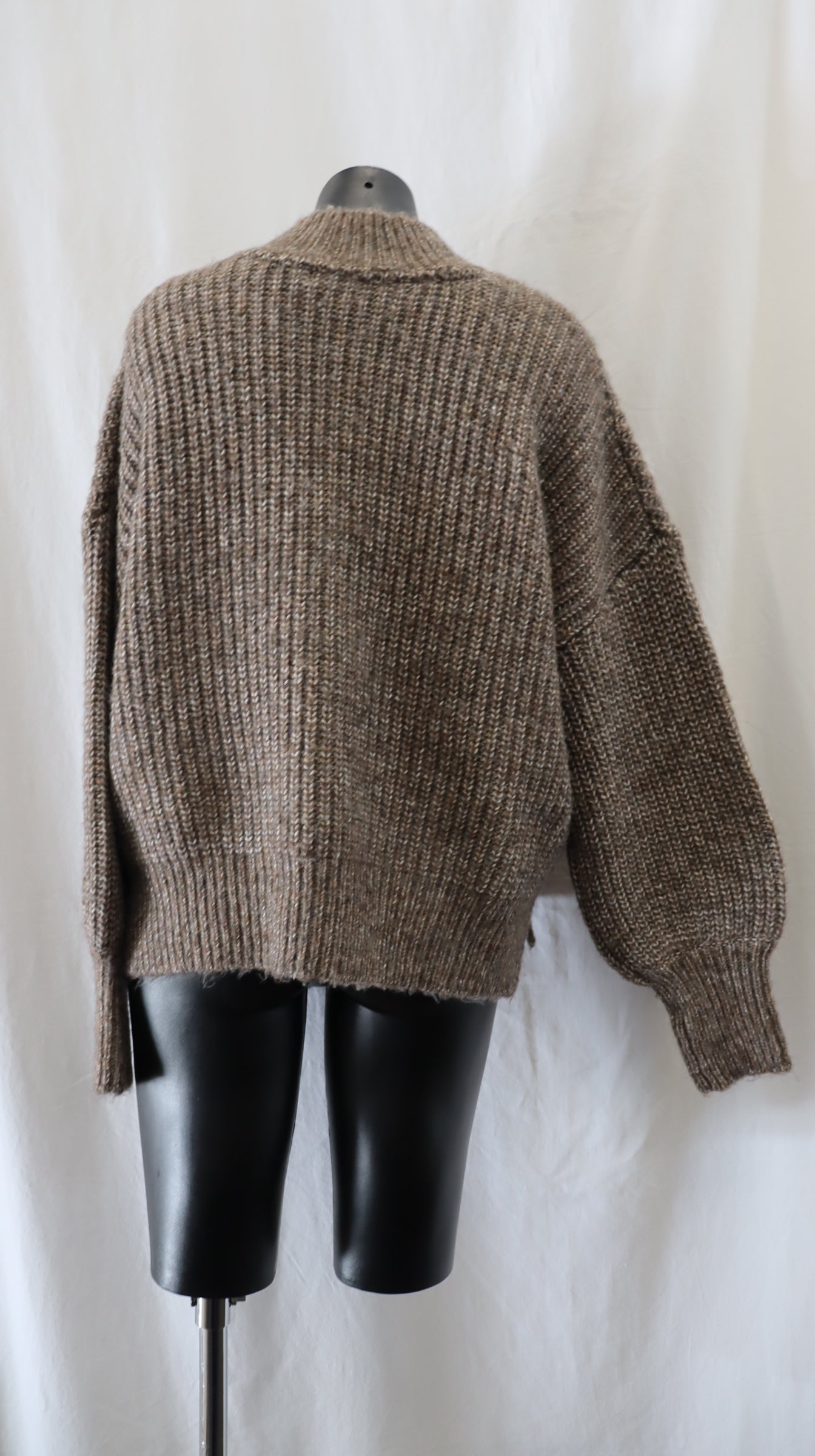 SILENT THEORY Knit 12