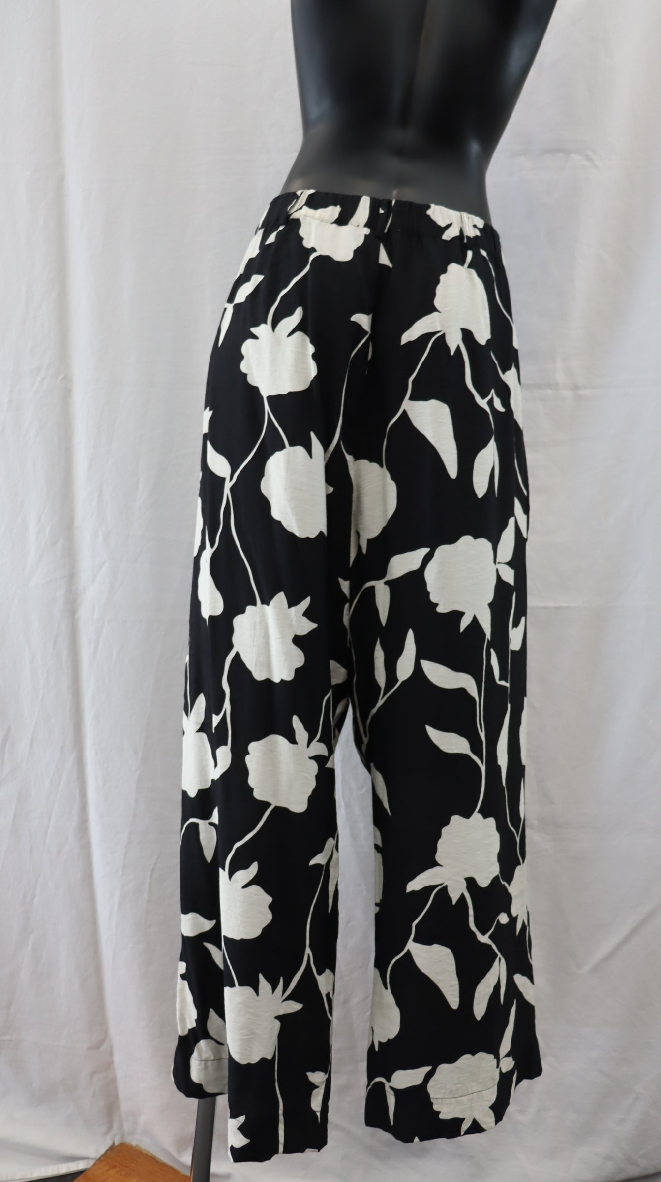 stories be told Pants 14