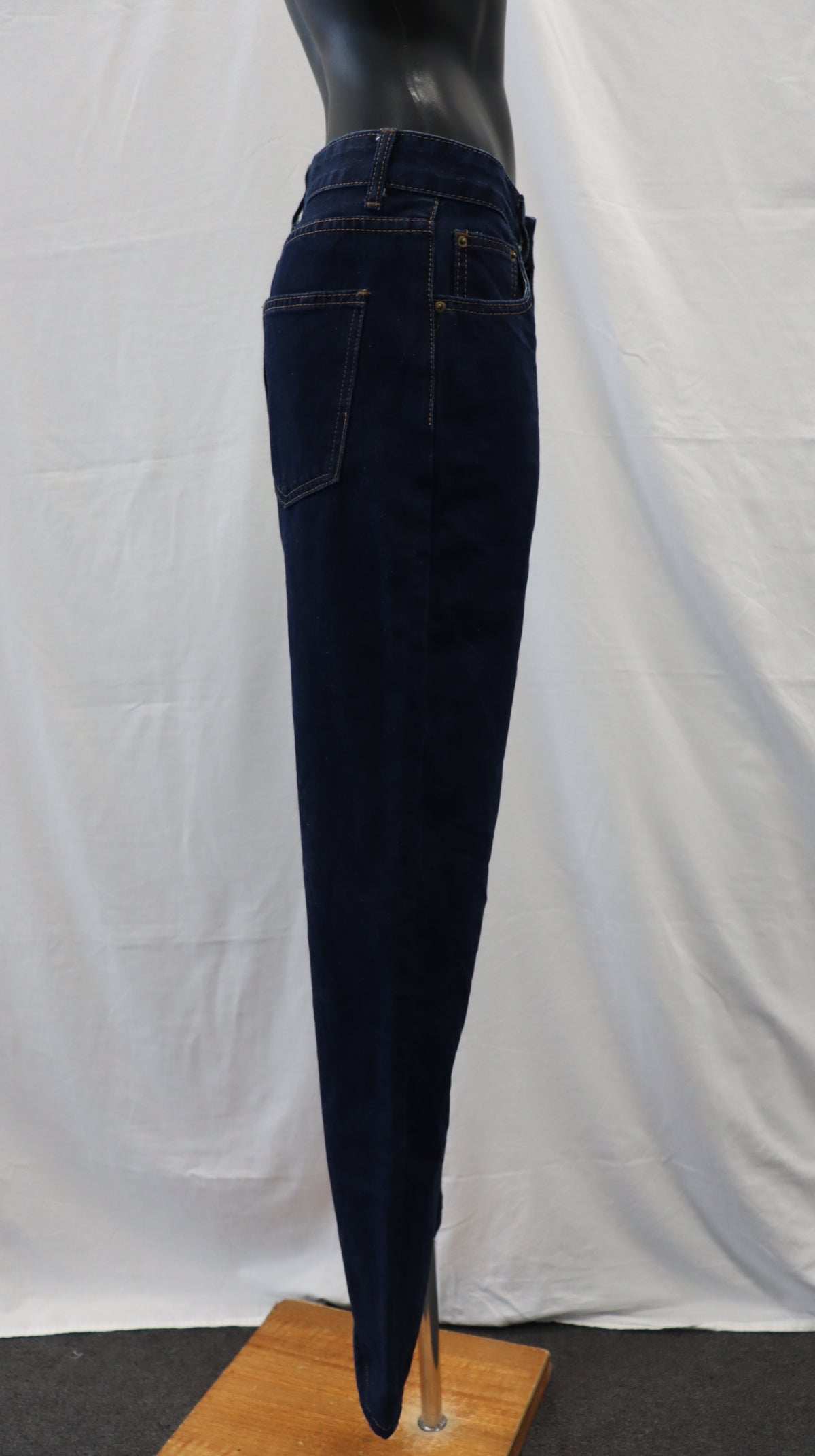 DISSH Jeans 10