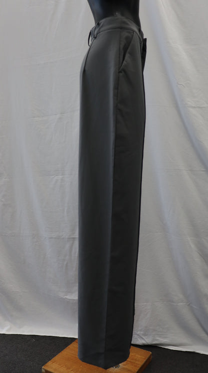 Calli. Pants 8