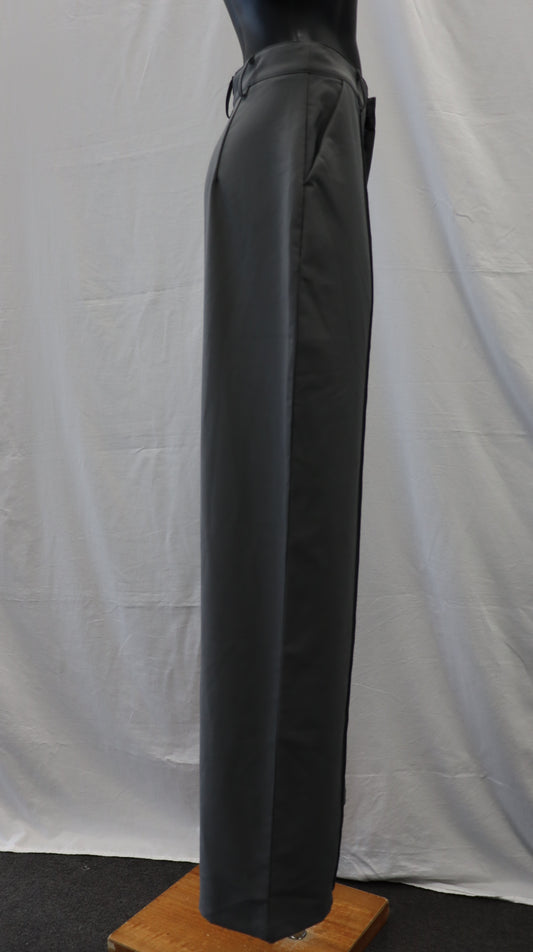 Calli. Pants 8