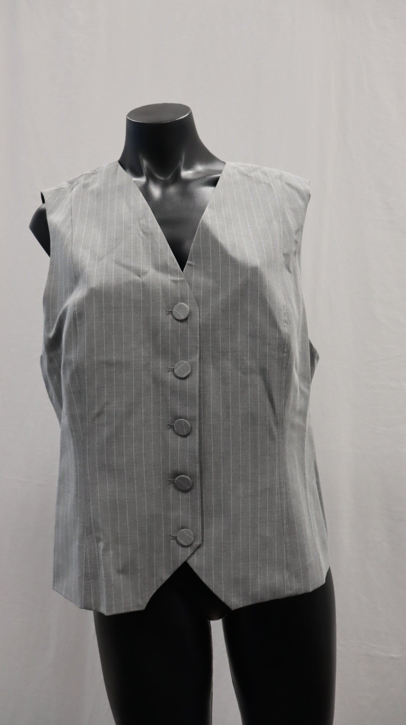 remain Vest 14