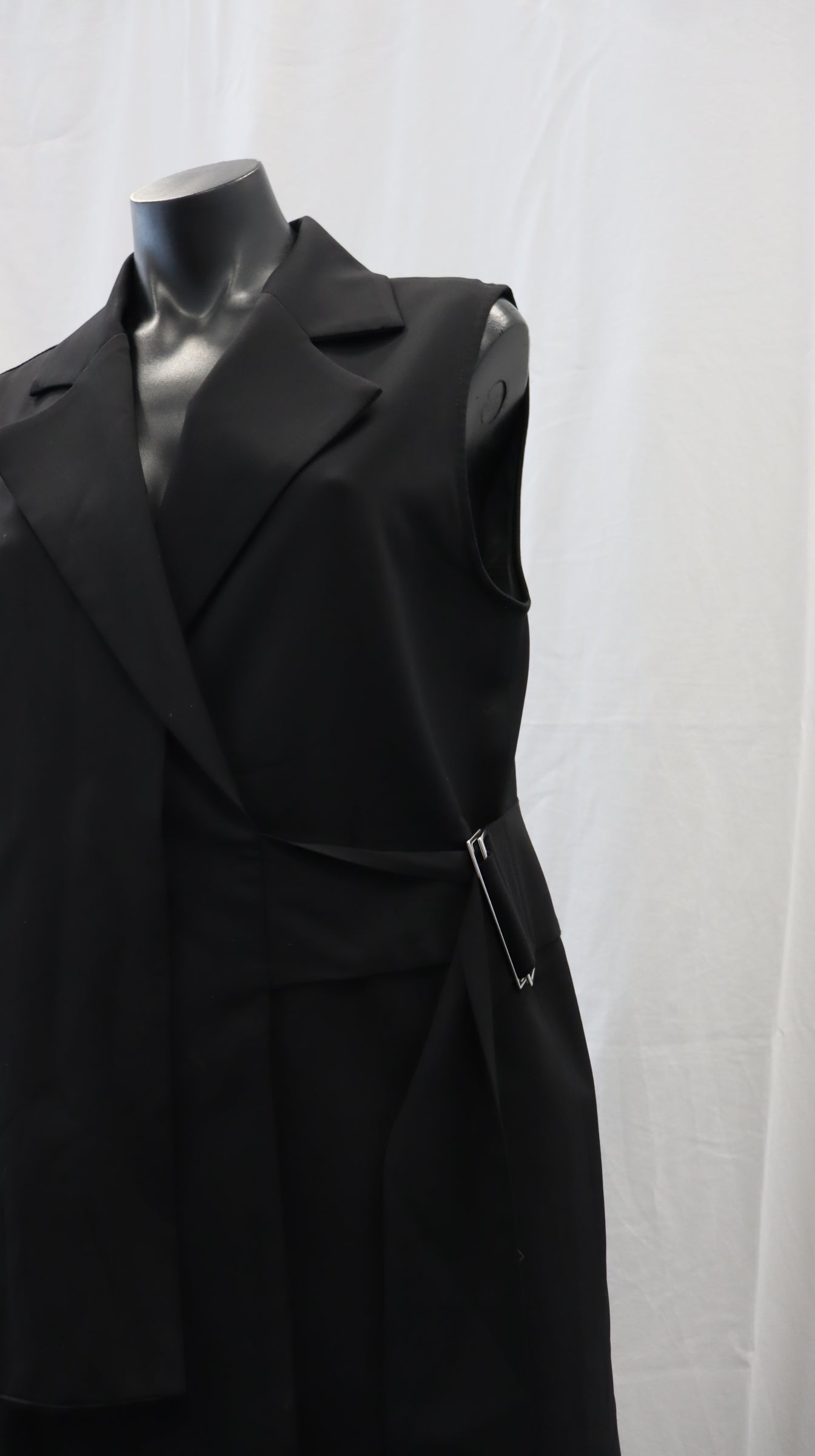 Taylor Vest L