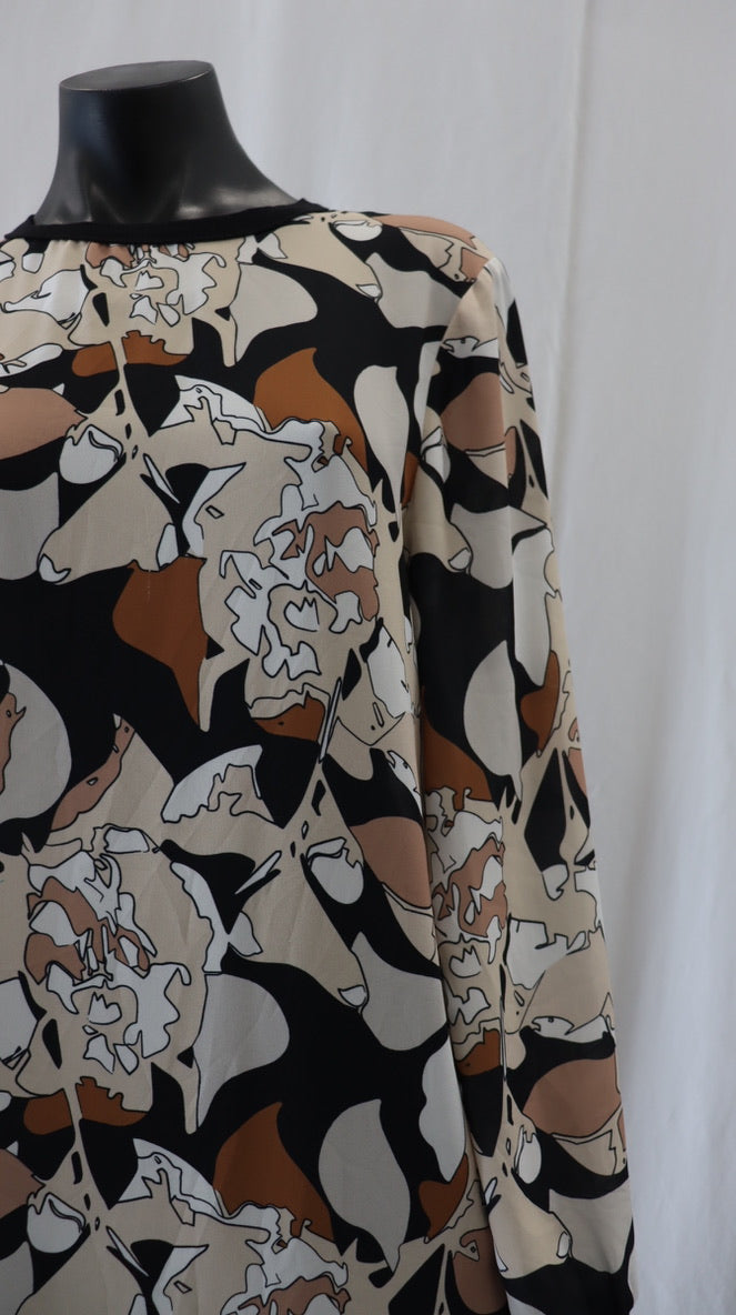 juliette hogan Midi Dress 12