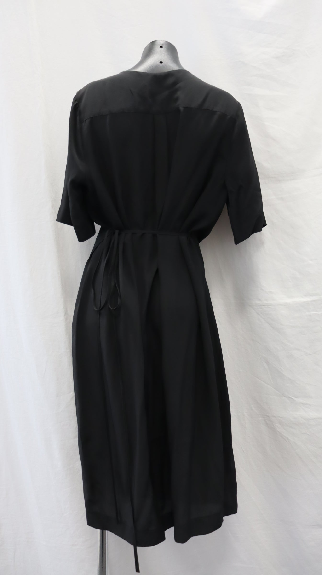 juliette hogan Midi Dress 14