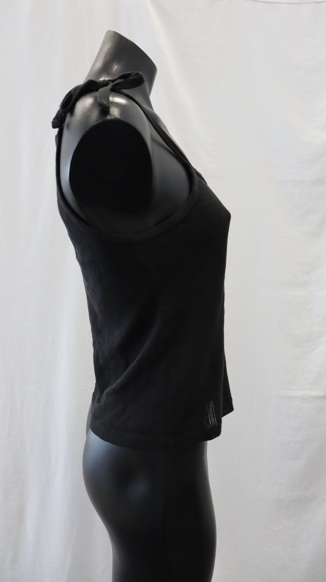Caitlin Crisp singlet 6