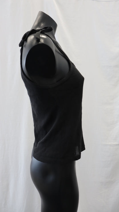 Caitlin Crisp singlet 6