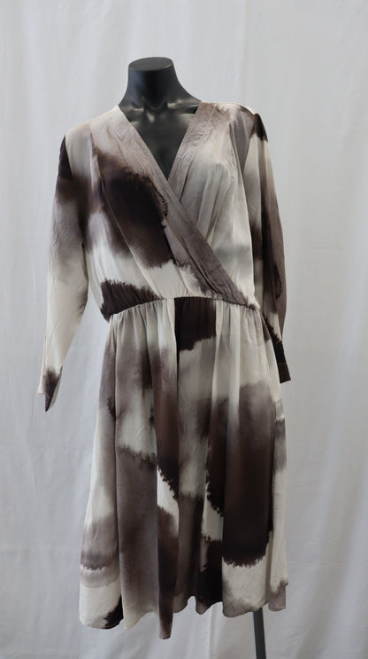 juliette hogan Midi Dress 12