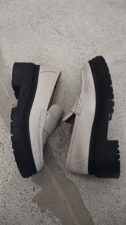 moochi Loafer 39