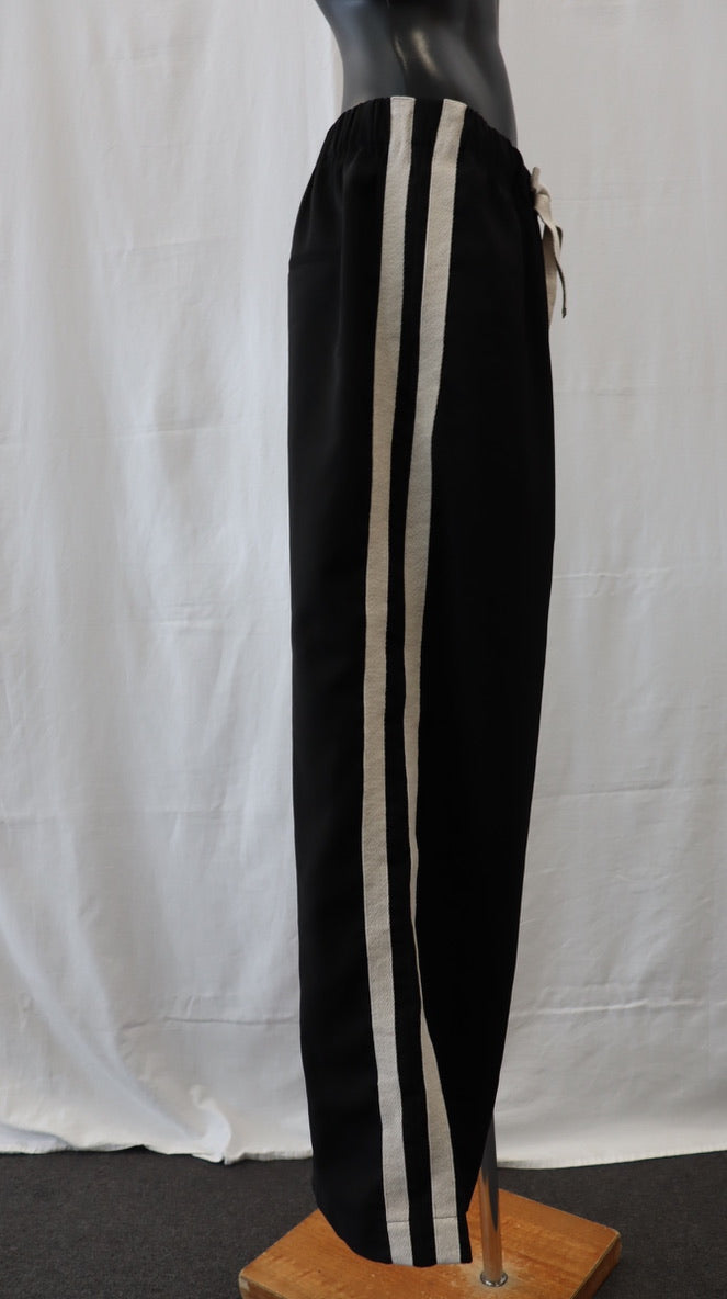 moochi Pants L