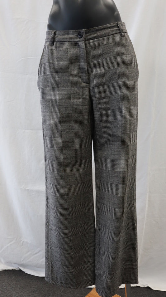 HELEN CHERRY Pants 10