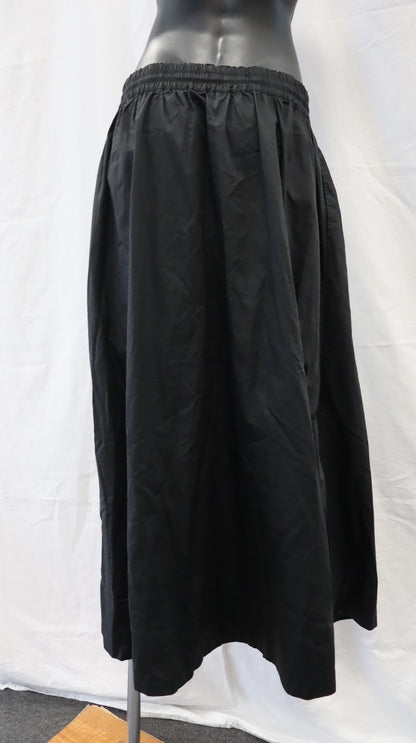 M A X Maxi Skirt M