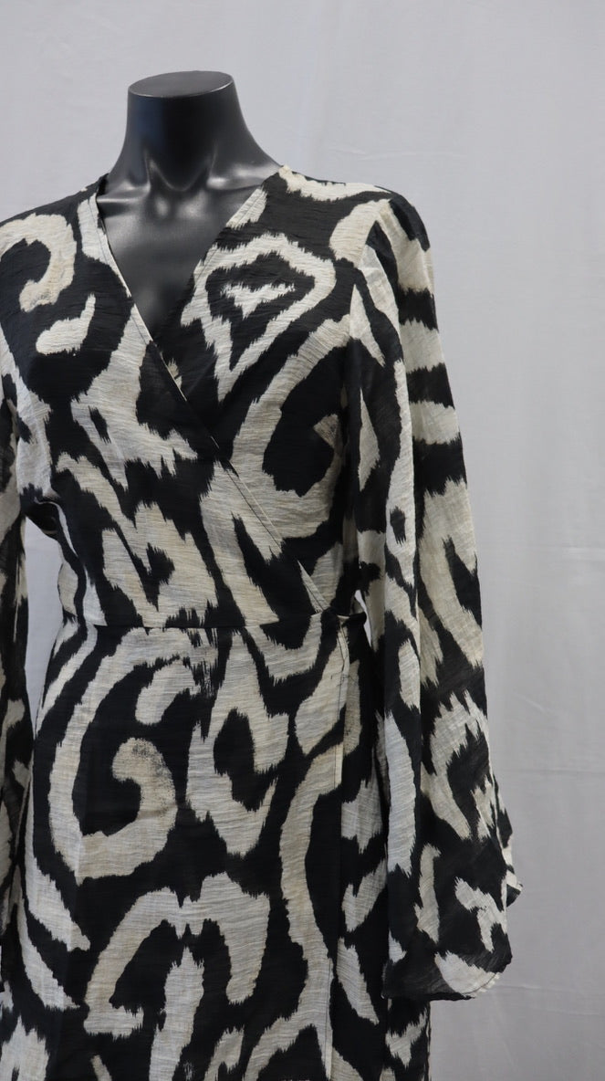 H & M Midi Dress S