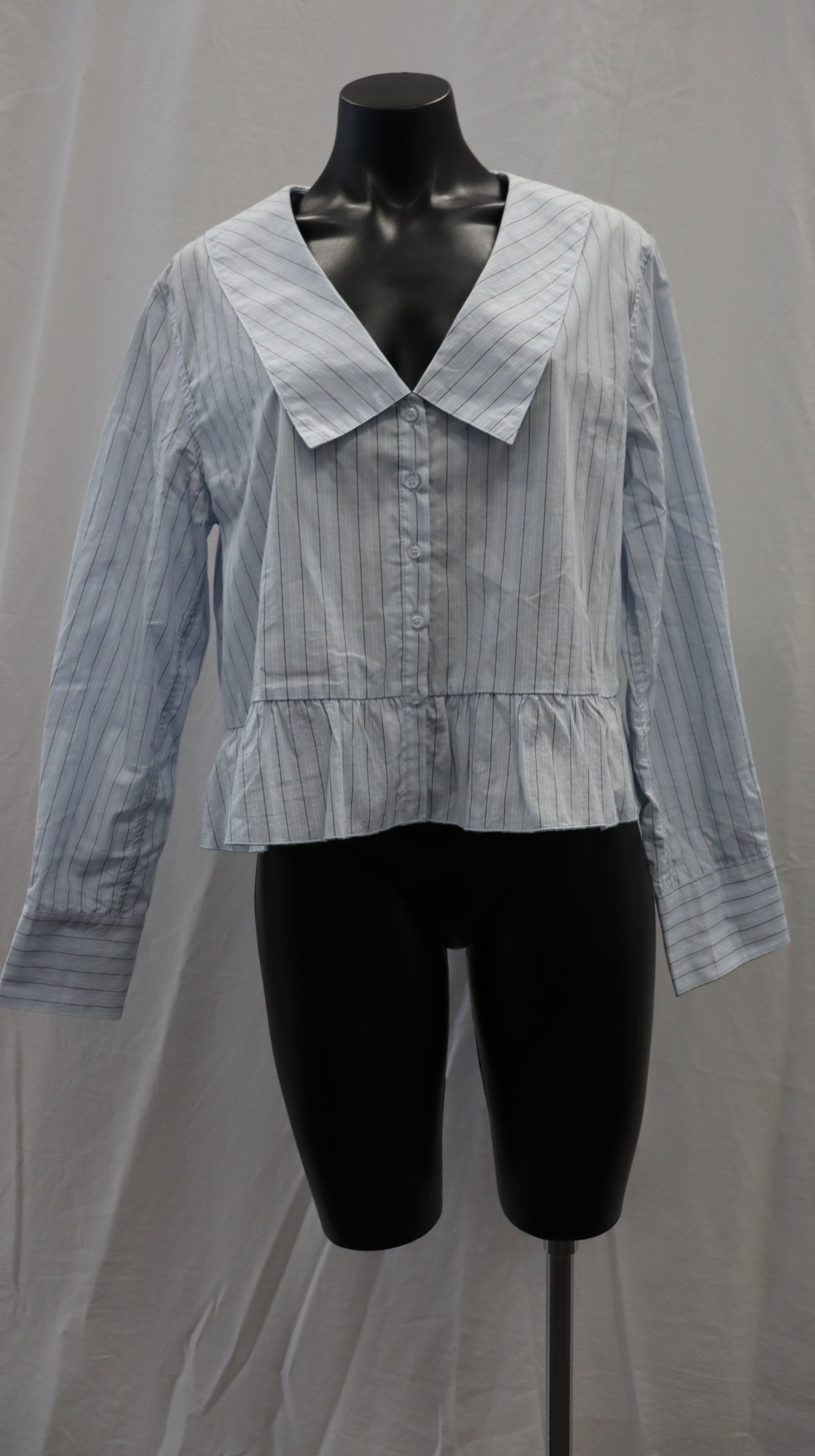 Deji Studios Button Up S