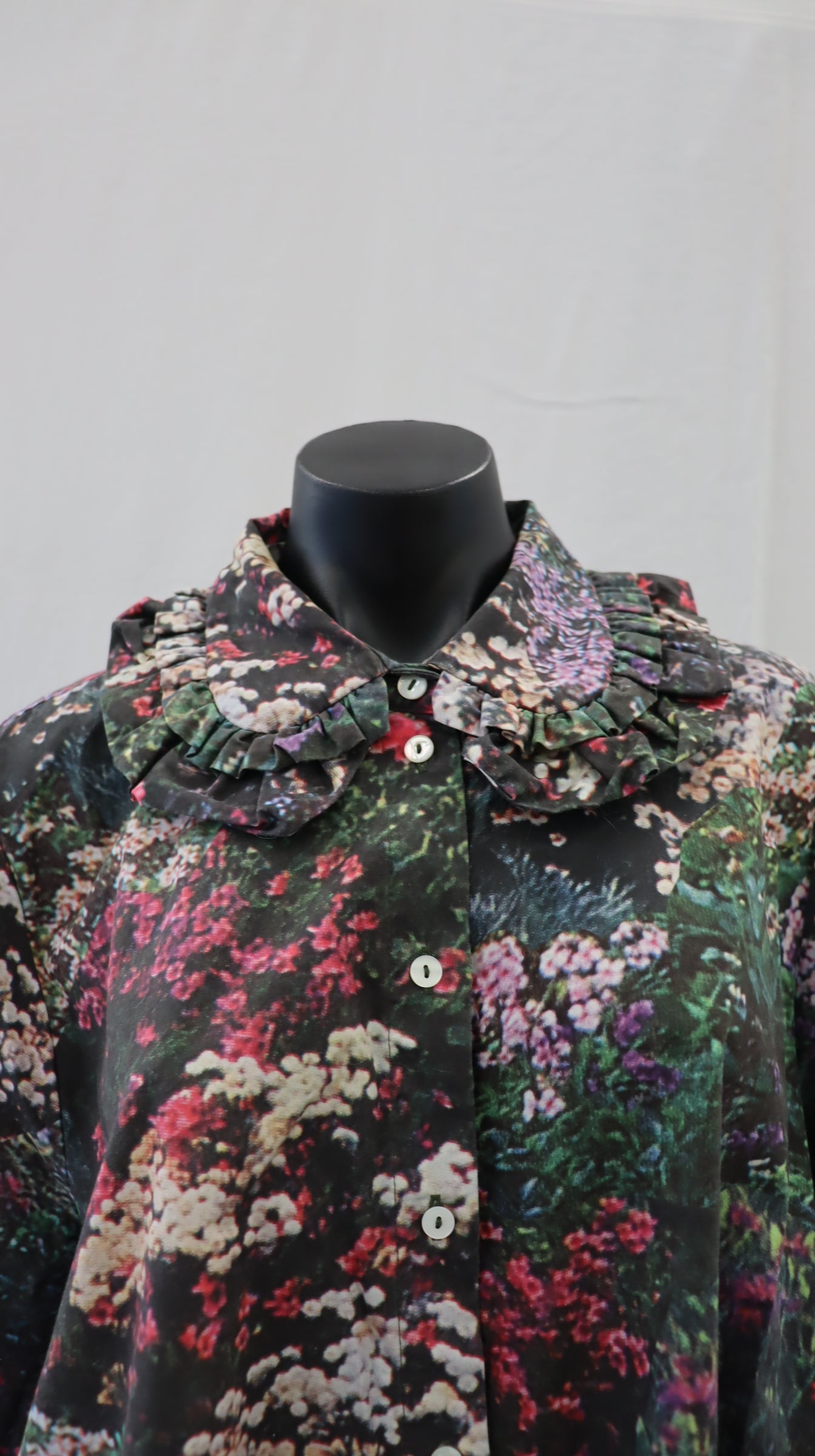 kowtow Button Up XL