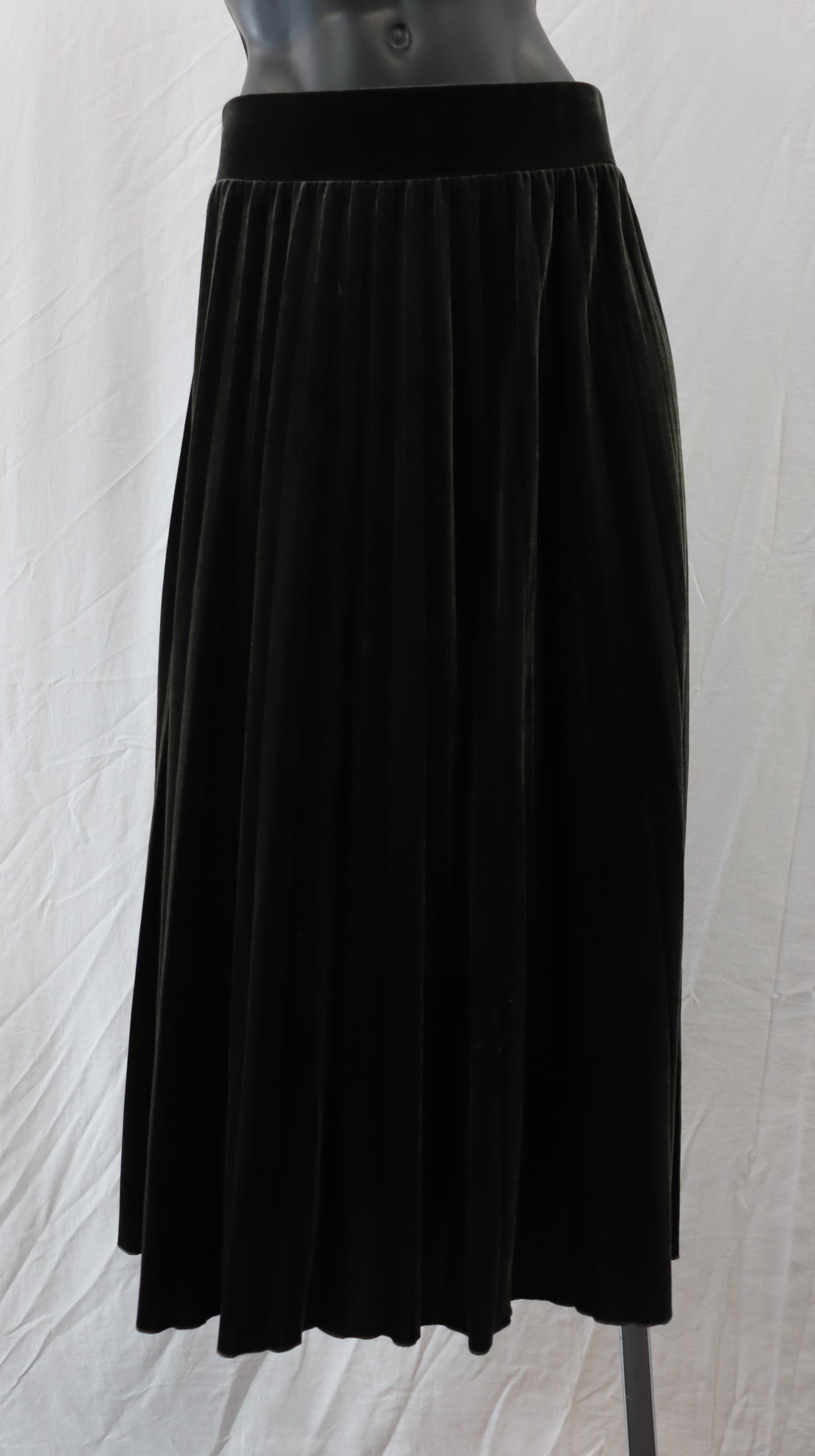 Sills Midi Skirt 14